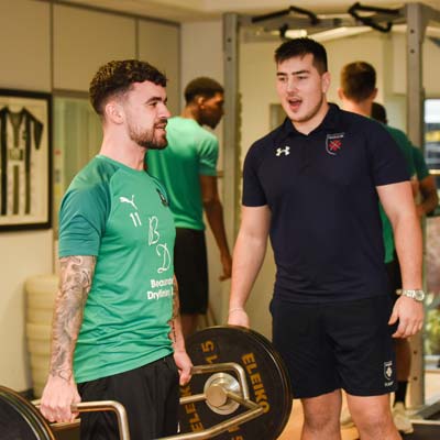 Student leads strength training session for a 91视频 Argyle player